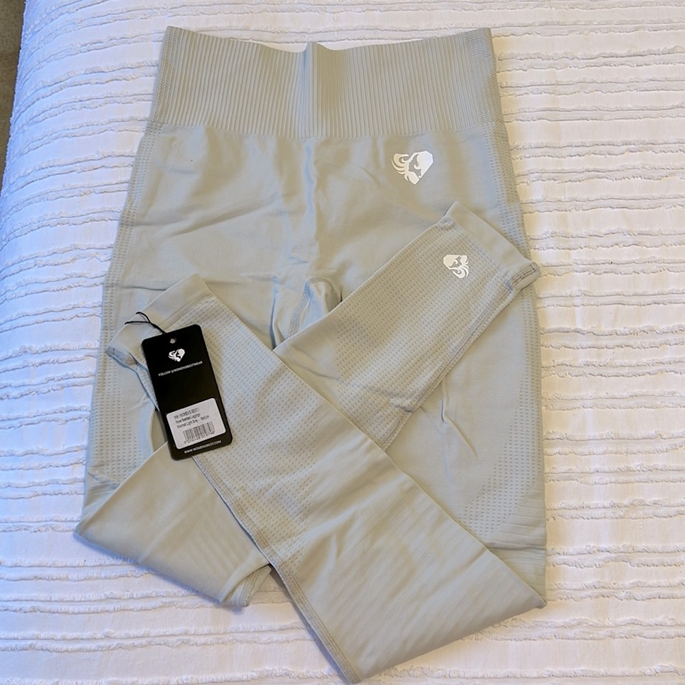 Women’s Best light grey leggings